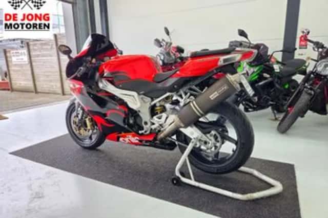 Aprilia RSV 1000 R (2015) thumbnail 3