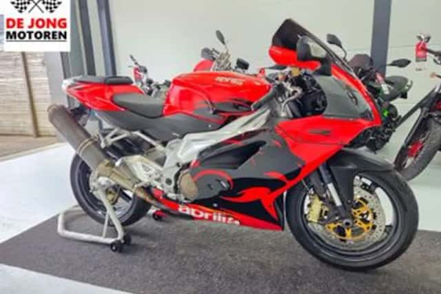 Aprilia RSV 1000 R (2015) thumbnail 4