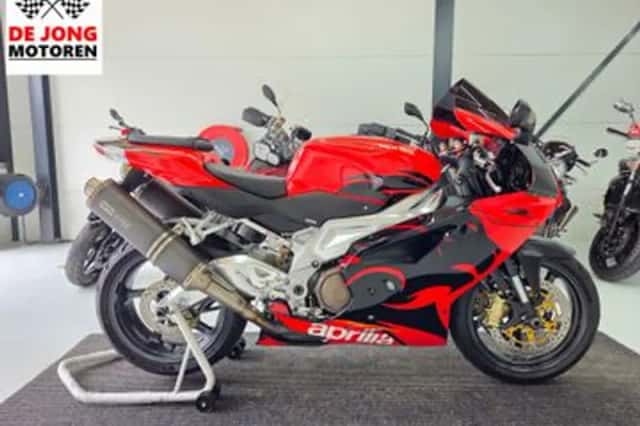 Aprilia RSV 1000 R (2015) thumbnail 5