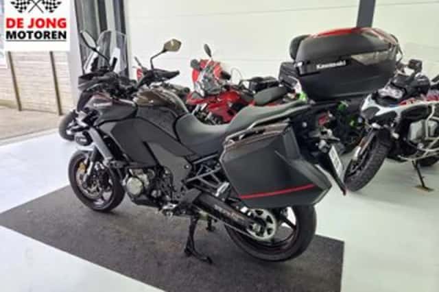 Kawasaki Versys 1000 GRAND TOURER (2017) thumbnail 3