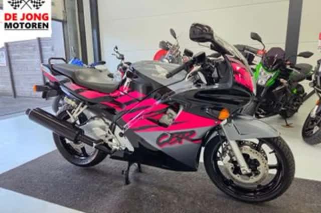Honda CBR600F (1993) thumbnail 4