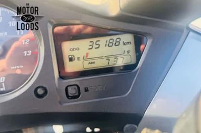 Honda VFR 800 FI (2003) thumbnail 5