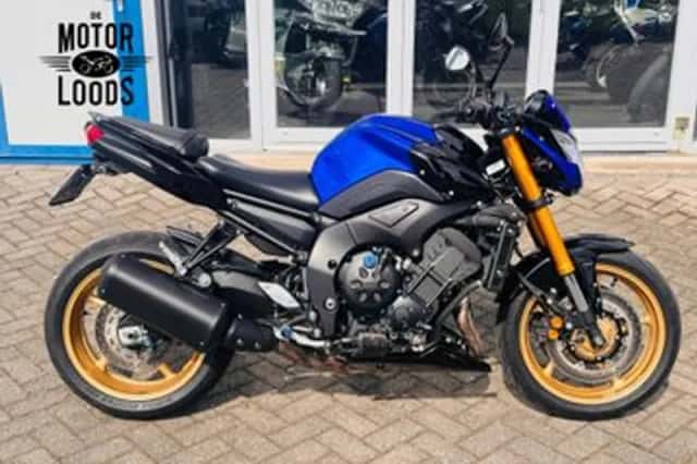 YAMAHA FZ 8 ABS (2012) thumbnail 2