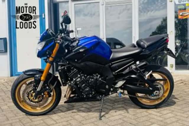 YAMAHA FZ 8 ABS (2012) thumbnail 3