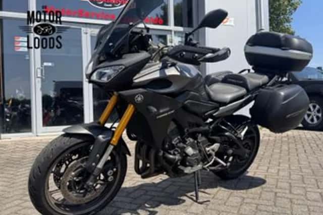 Yamaha Tracer 900 (2015) thumbnail 2
