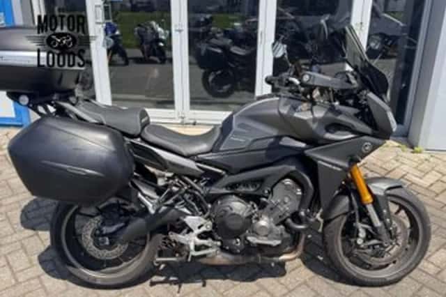 Yamaha Tracer 900 (2015) thumbnail 3