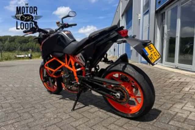 KTM 690 DUKE R (2016) thumbnail 5