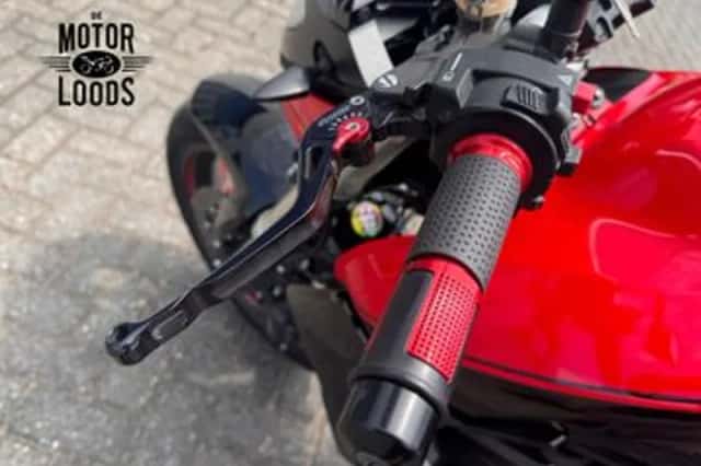 Honda CB1000R (2016) thumbnail 6