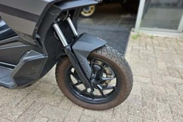 Aprilia SR GT 200 (2025) thumbnail 3