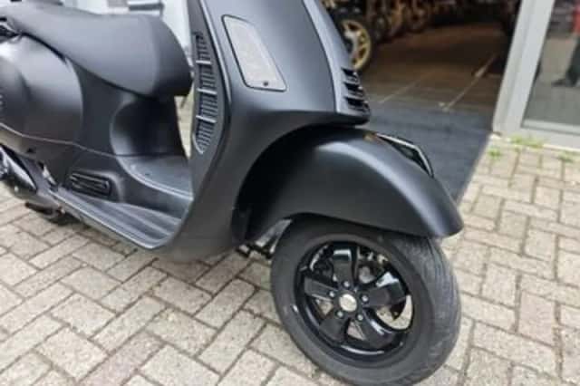 Vespa GTS 300 (2021) thumbnail 3