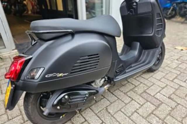 Vespa GTS 300 (2021) thumbnail 5