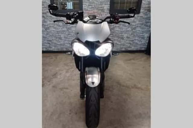 Triumph Street Triple 765 R (2018) thumbnail 6