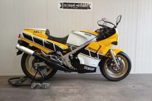 Yamaha RD 500 (1985) thumbnail 2