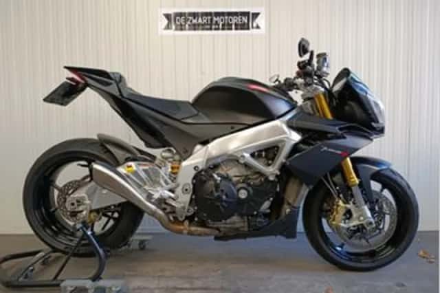 Aprilia Tuono V4 (2015) thumbnail 1