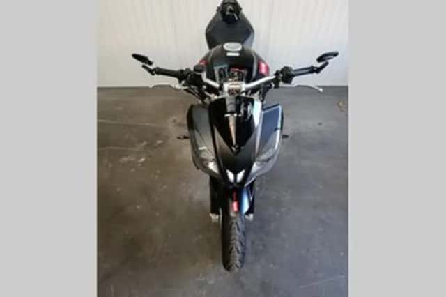 Aprilia Tuono V4 (2015) thumbnail 4