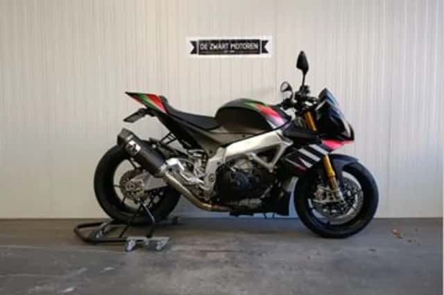 Aprilia Tuono V4 1100 FACTORY (2020) thumbnail 2