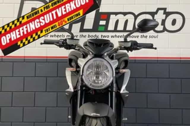 MV Agusta Brutale 800 (2017) thumbnail 4