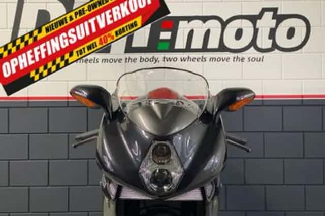 MV Agusta F4 1000 (2006) thumbnail 6
