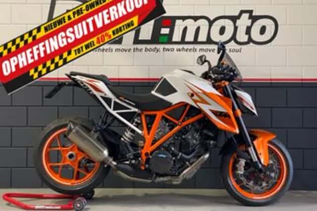 KTM 1290 Super Duke (2016) thumbnail 3