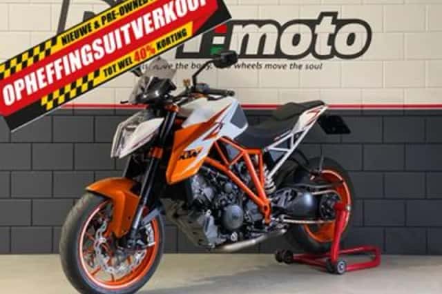 KTM 1290 Super Duke (2016) thumbnail 4