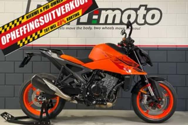 KTM 990 Duke (2024) thumbnail 2