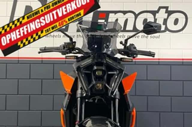 KTM 990 Duke (2025) thumbnail 6