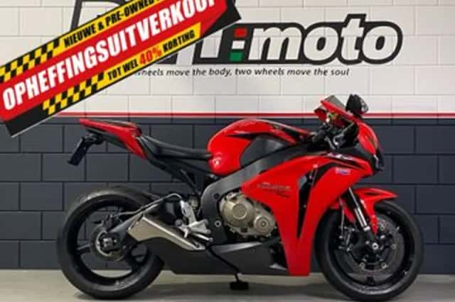 Honda CBR 1000 RR Fireblade (2009) thumbnail 2