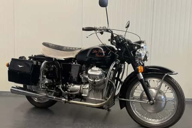 Moto Guzzi V7 SPECIAL (1972) thumbnail 1