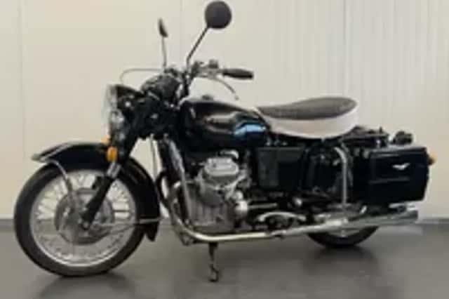 Moto Guzzi V7 SPECIAL (1972) thumbnail 2