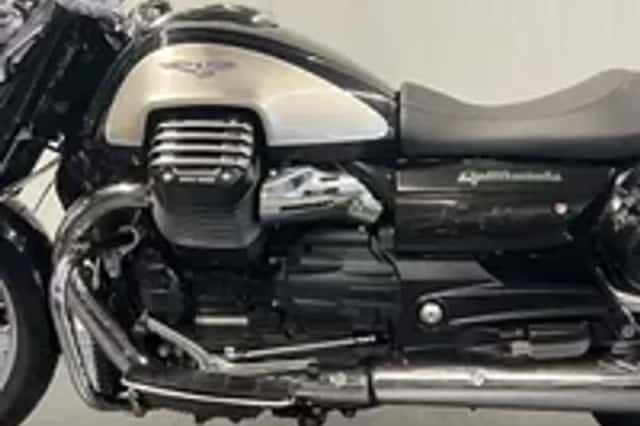 Moto Guzzi California 1400 TOURING ABS (2018) thumbnail 6