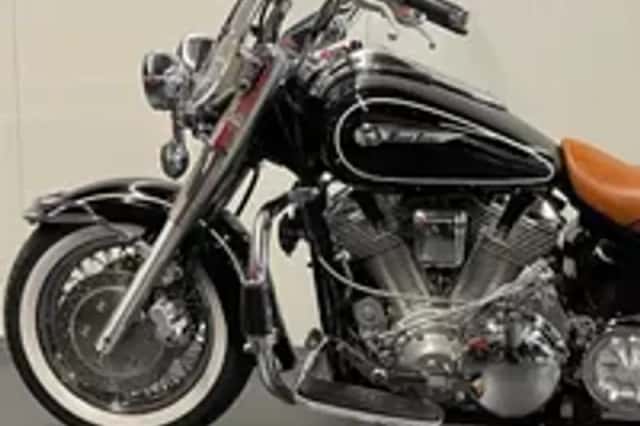 Yamaha XV 1600 WILDSTAR (2004) thumbnail 4