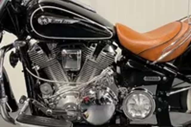 Yamaha XV 1600 WILDSTAR (2004) thumbnail 6
