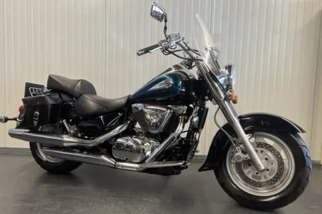 Suzuki VL 1500 INTRUDER (1999) thumbnail 1