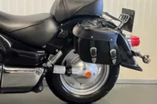 Suzuki VL 1500 INTRUDER (1999) thumbnail 5