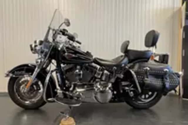 Harley-Davidson Heritage FLSTC SOFTAIL CLASSIC (2010) thumbnail 3