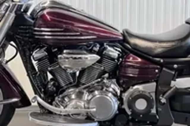 Yamaha XV 1900 MIDNIGHT STAR (2006) thumbnail 6