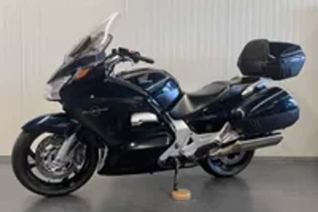 Honda ST 1300 PAN European (2002) thumbnail 2