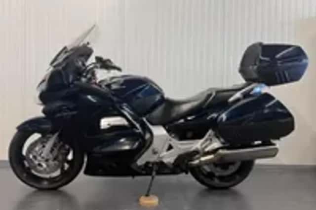 Honda ST 1300 PAN European (2002) thumbnail 3