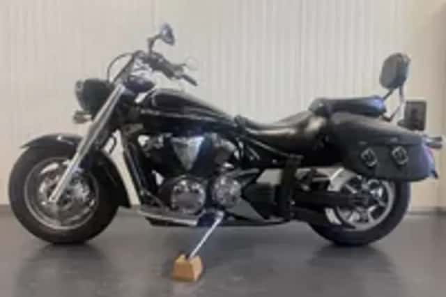 Yamaha XVS 1300 MIDNIGHT STAR (2009) thumbnail 3