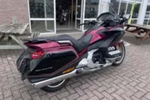 Honda GL 1800 TOUR DE LUXE BAGGER DCT (2018) thumbnail 2