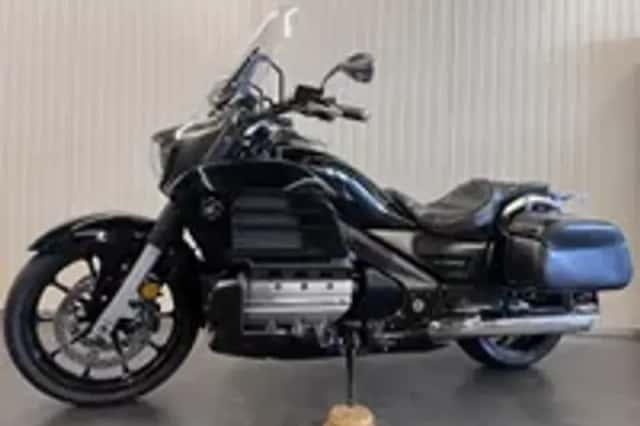 Honda GL 1800 F6C VALKYRIE GOLDWING (2014) thumbnail 2