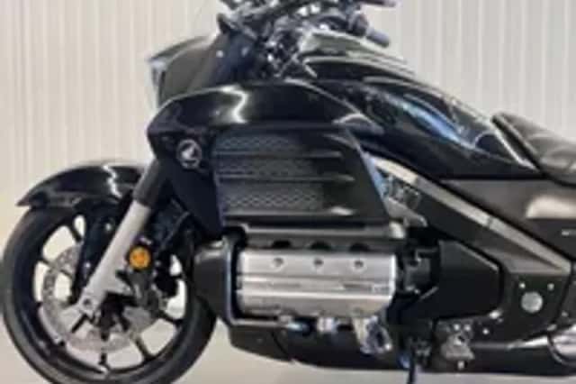 Honda GL 1800 F6C VALKYRIE GOLDWING (2014) thumbnail 4