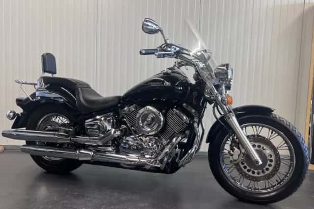 Yamaha XVS 1100 Dragstar (2002) thumbnail 1