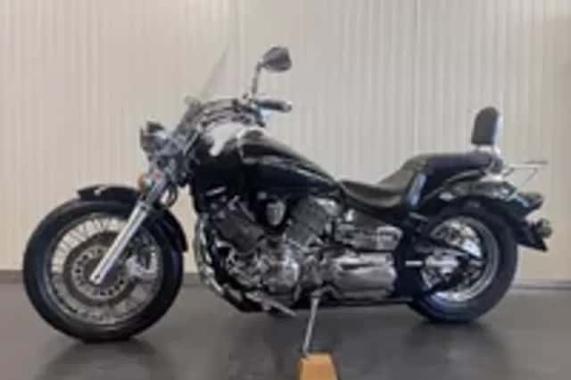 Yamaha XVS 1100 Dragstar (2002) thumbnail 2