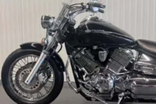Yamaha XVS 1100 Dragstar (2002) thumbnail 4