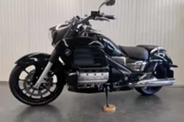 Honda GL 1800 F6C VALKYRIE GOLDWING (2014) thumbnail 2