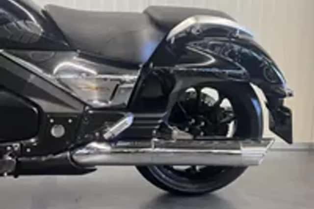 Honda GL 1800 F6C VALKYRIE GOLDWING (2014) thumbnail 5