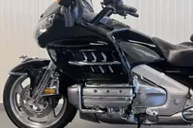 Honda GL 1800 GOLDWING (2004) thumbnail 4