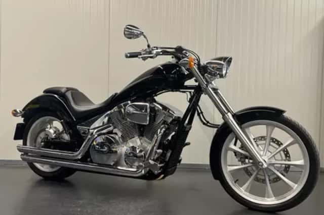Suzuki Intruder C 800 C800 (2008) thumbnail 3