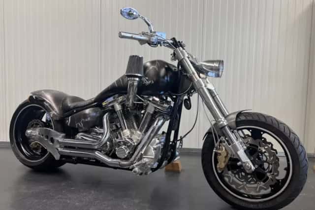 Yamaha XV 1600 CHOPPER (1999) thumbnail 1